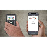 Tramex CME5 collegato via Bluetooth all’app Tramex Meters durante la misura su calcestruzzo