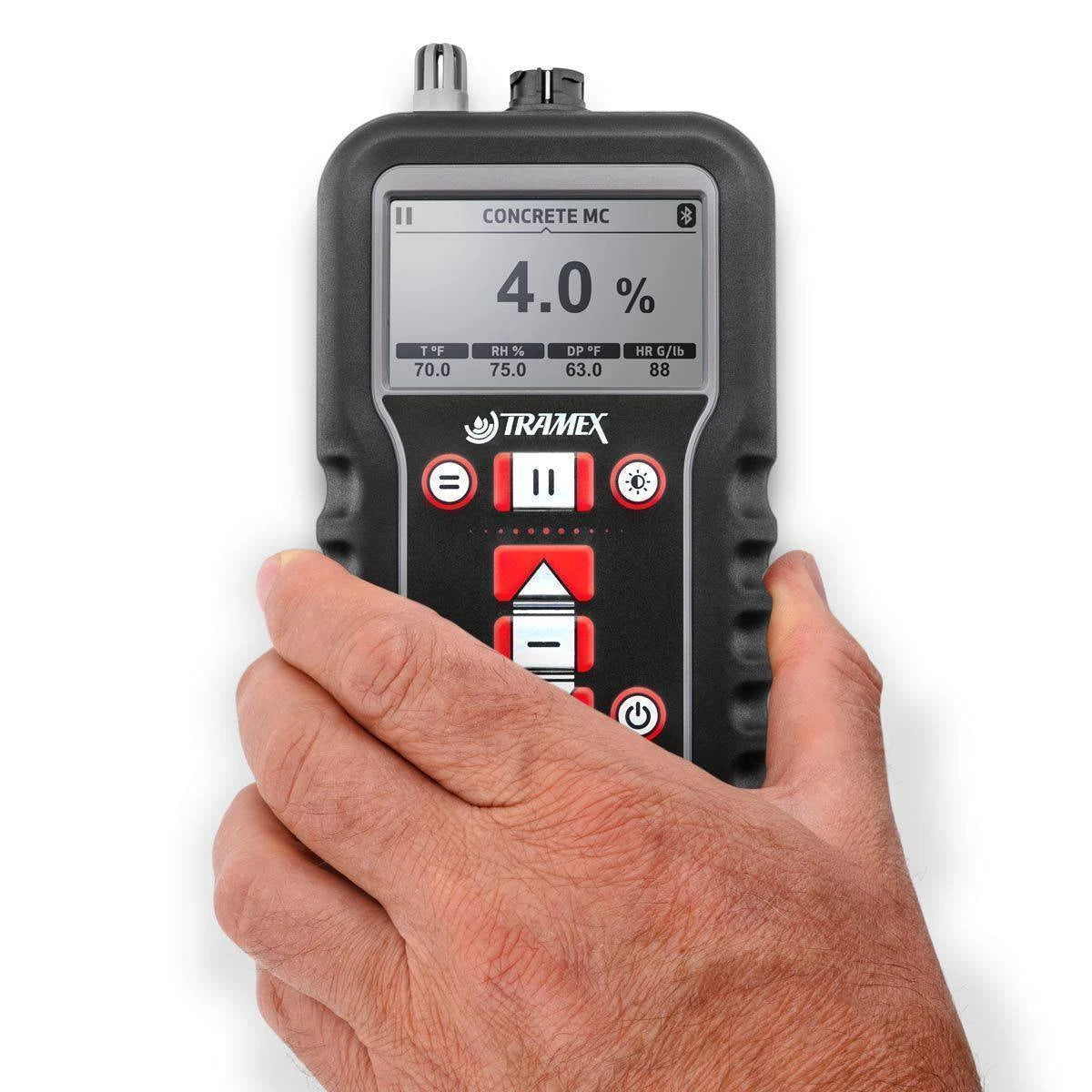 Tramex CMEX5 in uso su una soletta in calcestruzzo